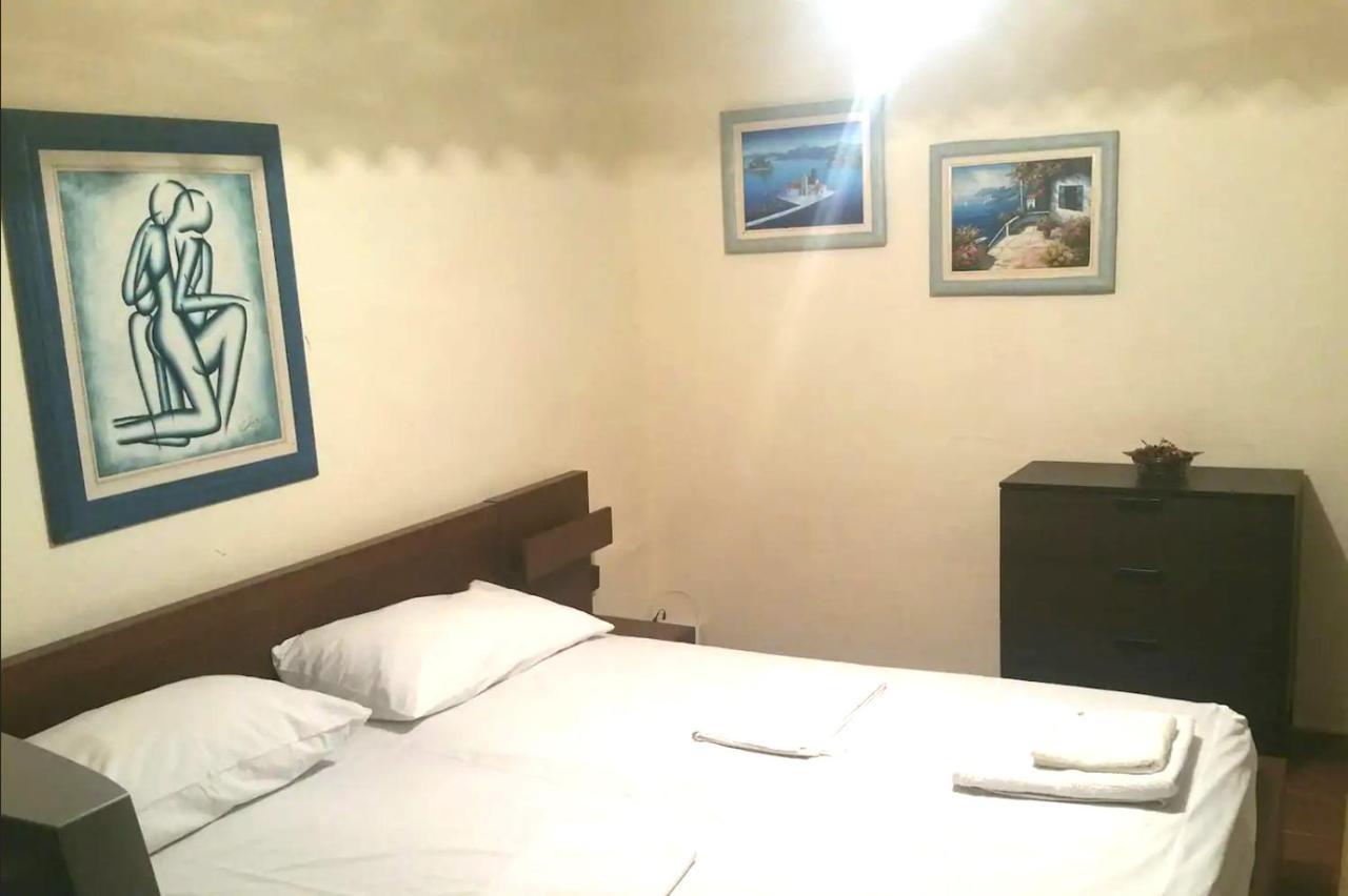 Communist Style Apartment Tirana Kültér fotó